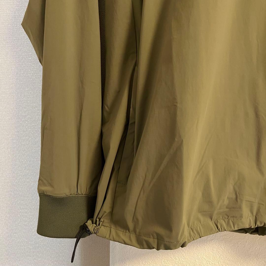 BRIEFING WIND HOODIEフード付きジャケット オリーブ　M