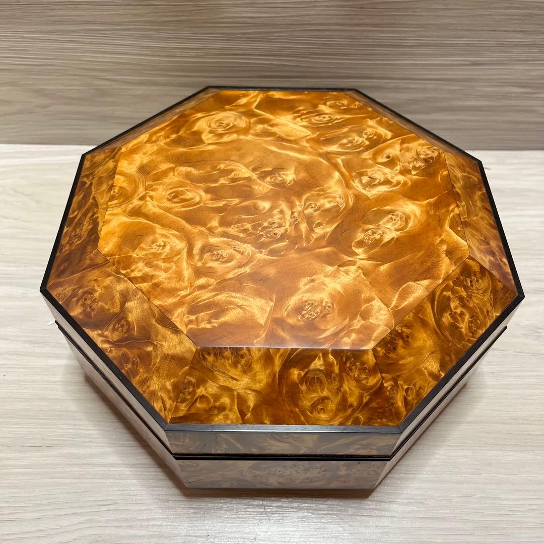 工芸品　栃拭漆八稜筥