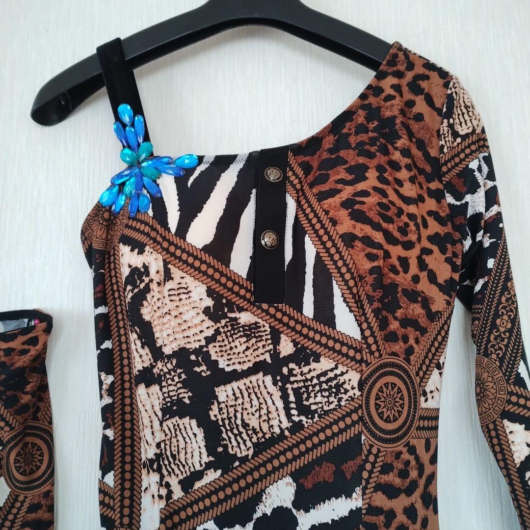 社交ダンス　ラテン　ドレス