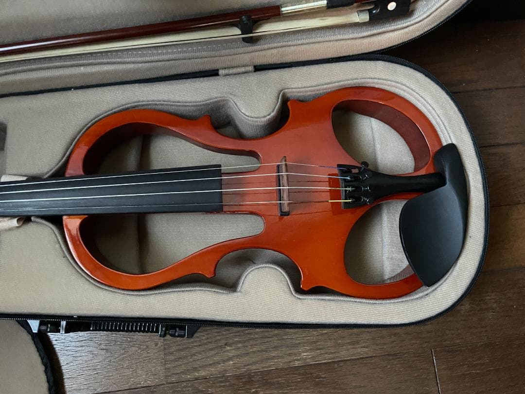 エレキバイオリン　４／４サイズ