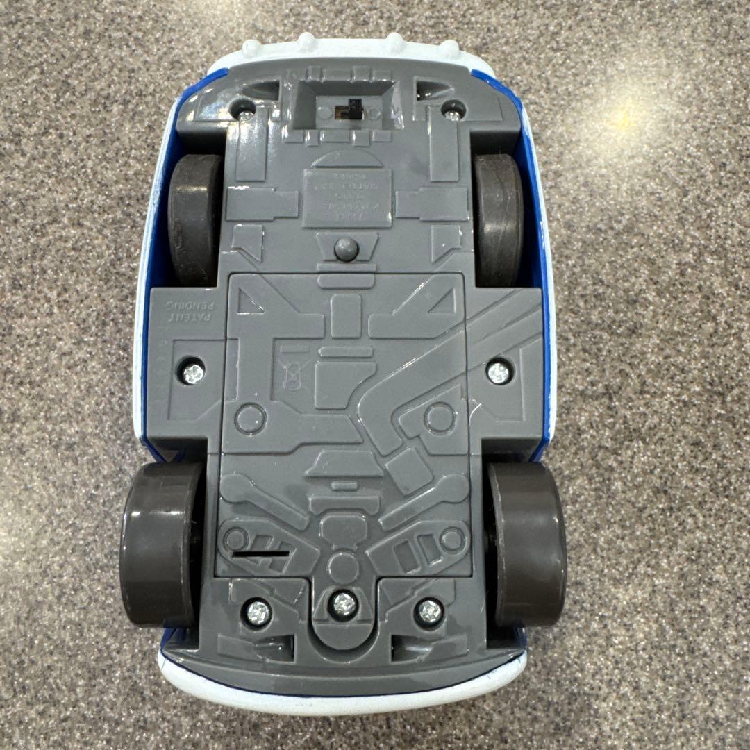 キング　ドック・ハドソン　ディズニー カーズ ミニカー 2台セット　しゃべる走る