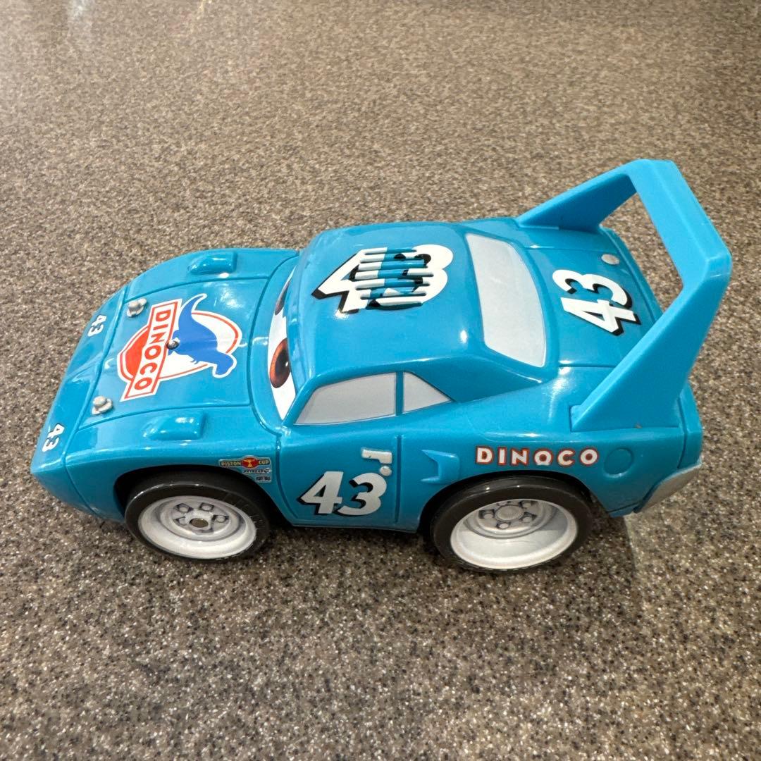 キング　ドック・ハドソン　ディズニー カーズ ミニカー 2台セット　しゃべる走る