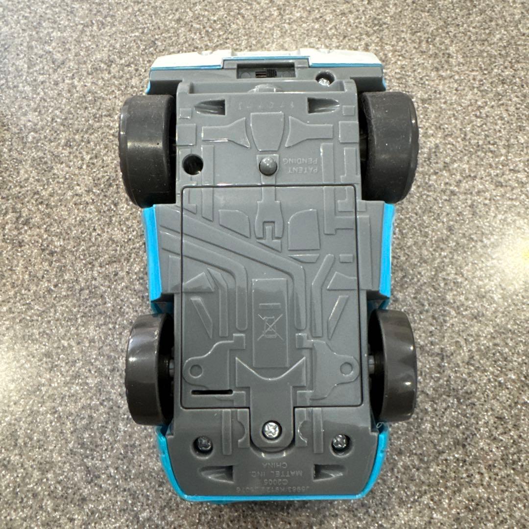 キング　ドック・ハドソン　ディズニー カーズ ミニカー 2台セット　しゃべる走る