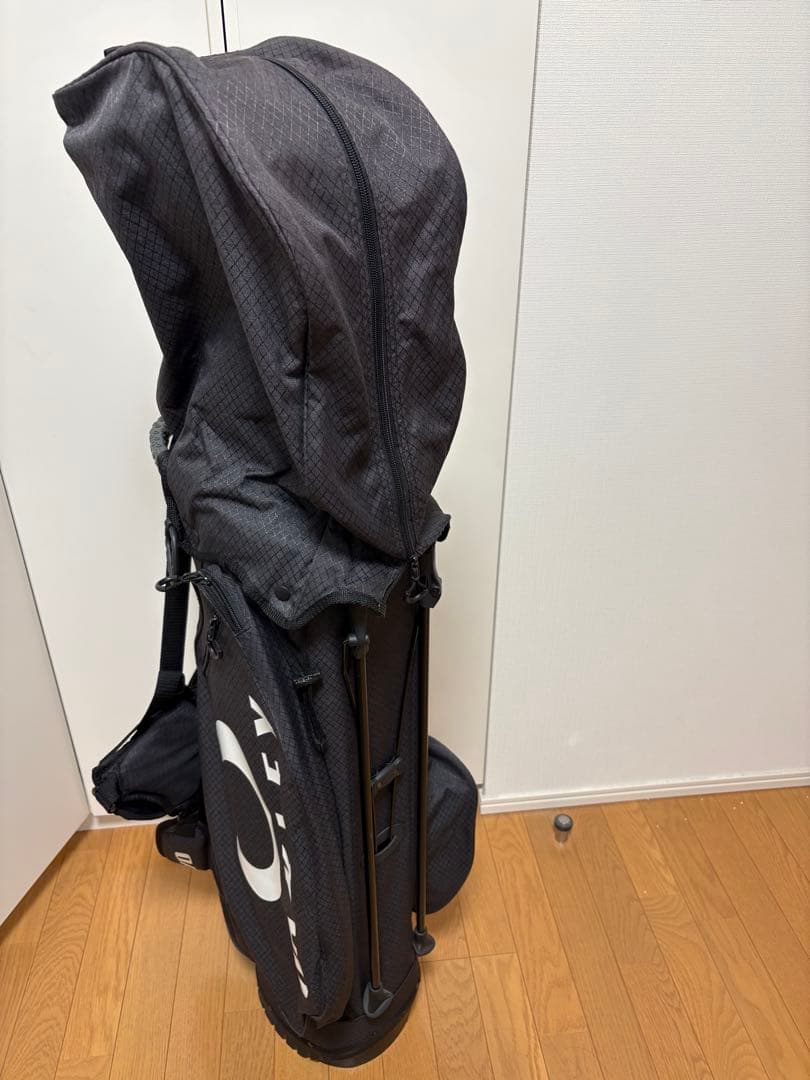 OAKLEY ブラック キャディバッグ