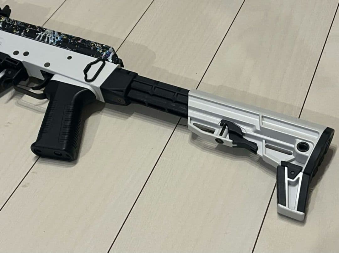 東京マルイ 次世代電動ガン AKホワイトストーム 塗装カスタム