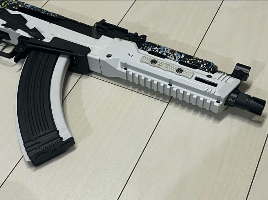 東京マルイ 次世代電動ガン AKホワイトストーム 塗装カスタム