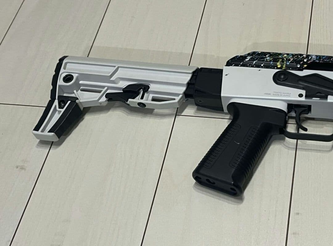東京マルイ 次世代電動ガン AKホワイトストーム 塗装カスタム