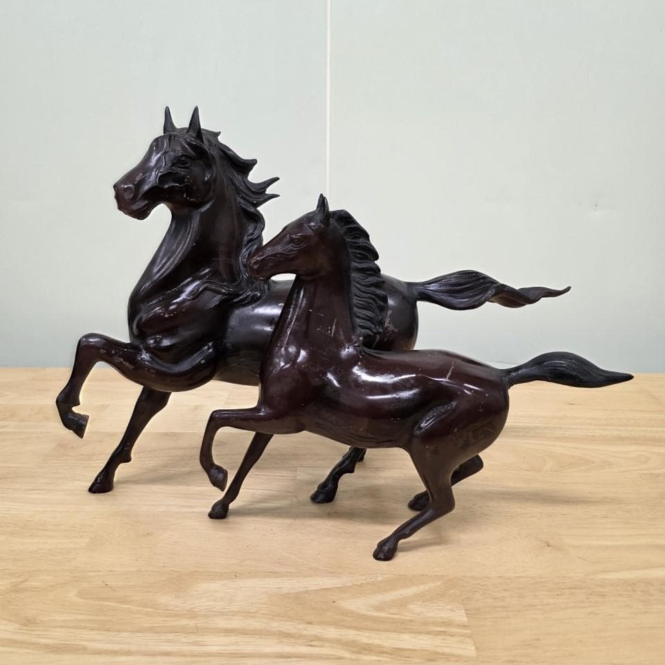 漆製 馬の彫刻 2体セット