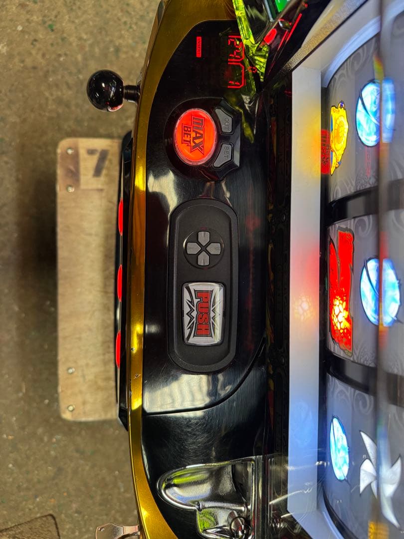 Ｓ パチスロ甲鉄城のカバネリ ＺＲ 全員集合パネル　斑点不問　パチスロ　実機