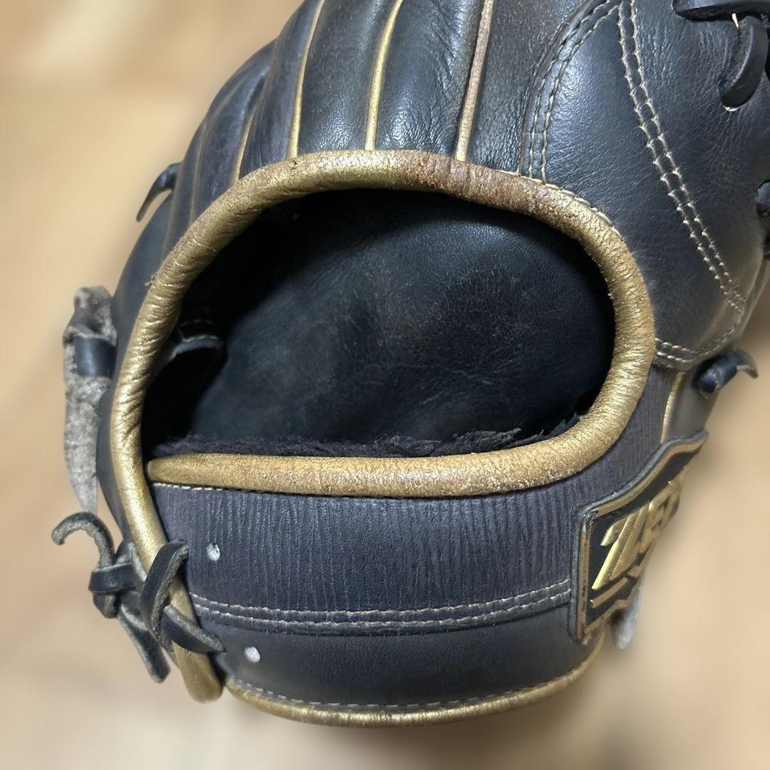ZETT 軟式グローブ 黒 ゴールドアクセント