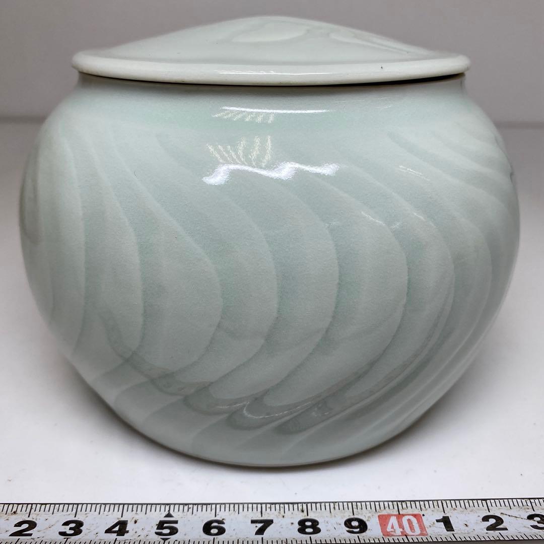 川瀬満之　白磁鶴文蓋物　共箱　直径約12cm 東N7-0910③