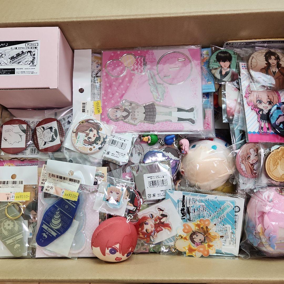 ノンジャンル　アニメグッズ　まとめ売り　200個程度