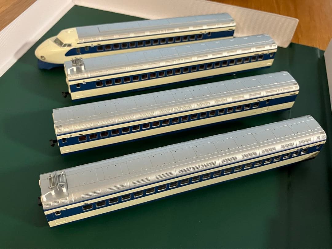 KATO 0系2000番台新幹線「ひかり・こだま」 基本+増結 16両