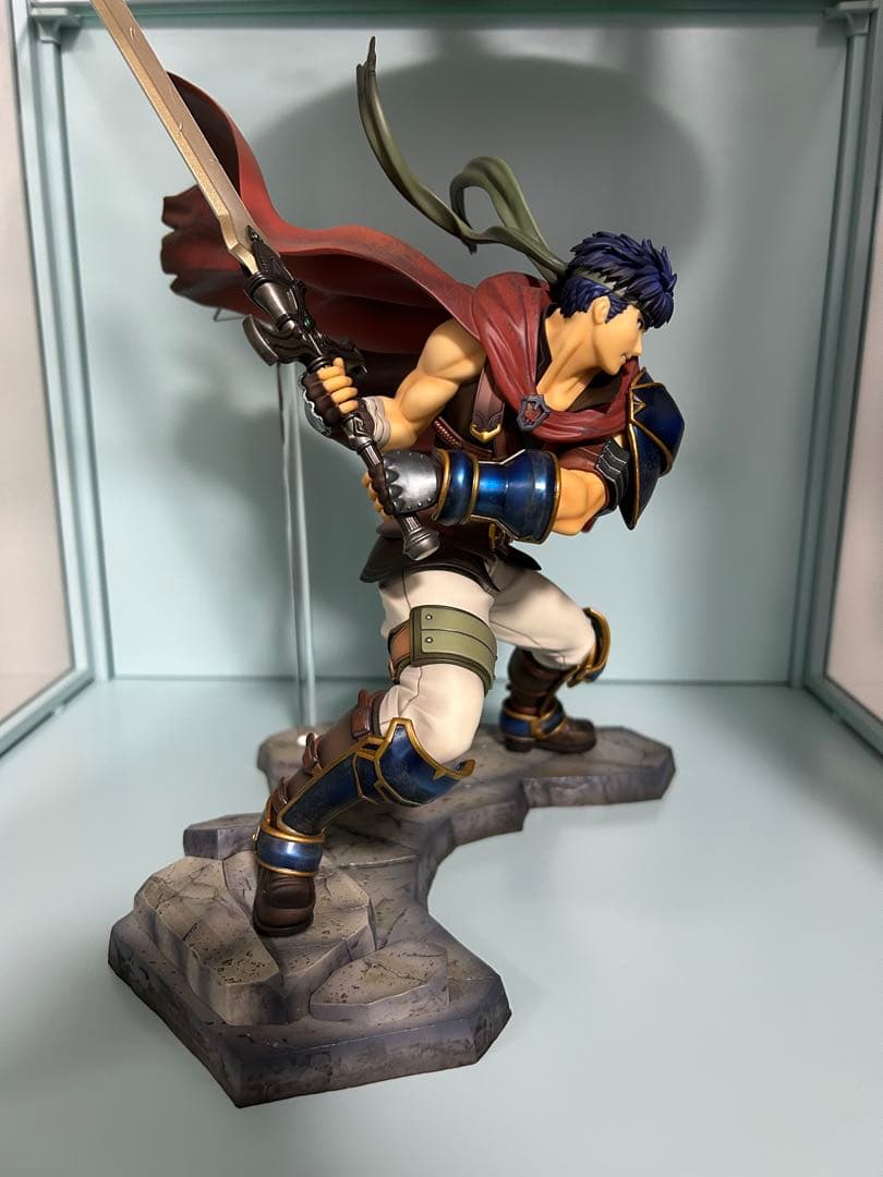 ファイアーエムブレム アイク 1/7 完成品フィギュア
