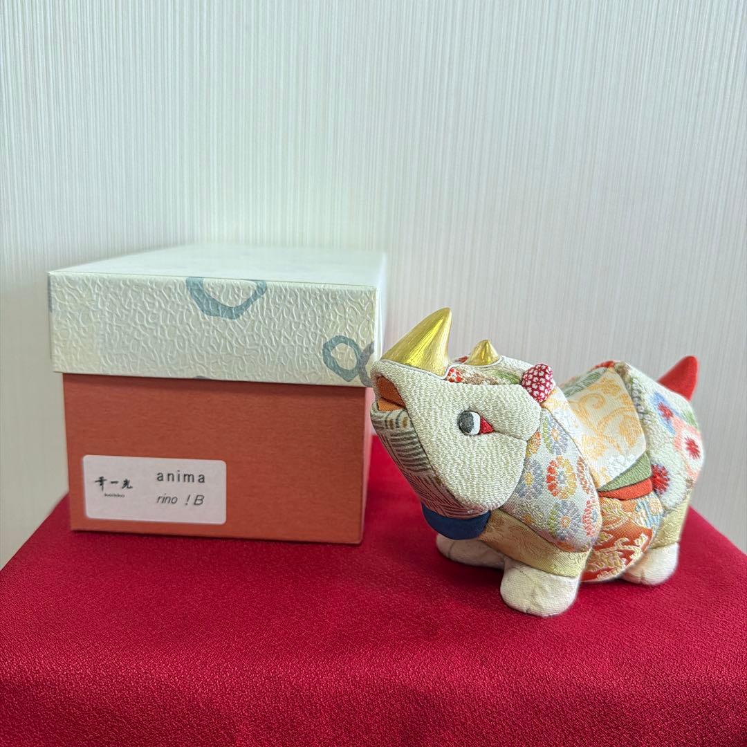 伝統的な木目込人形rino(サイ)、幸一光の作品