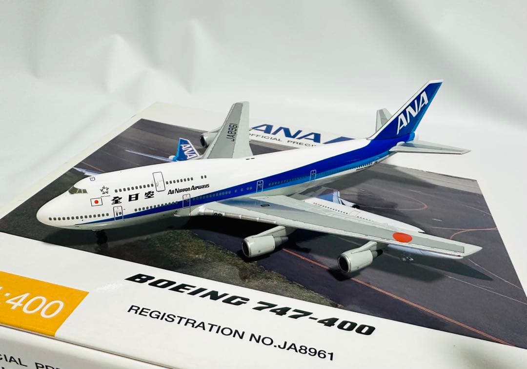 全日空商事 1/400 ANA 747-400 NH40015
