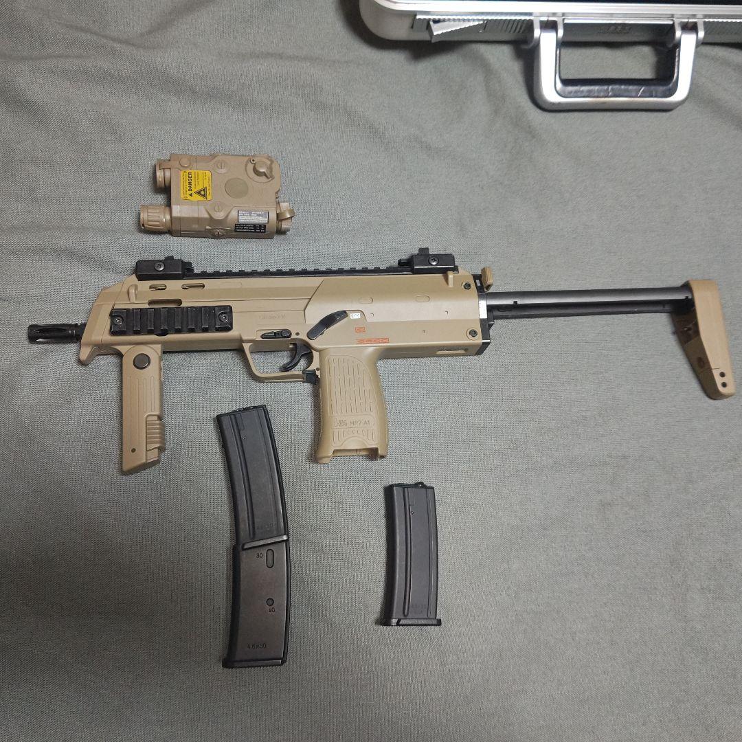 東京マルイ　電動ガン　MP7A1　タンカラーモデル　ゼロハリケース付き