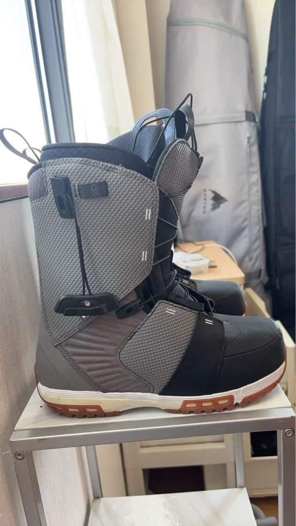 ノリ、OIALOGUE スノーボードブーツ ブラック/グレー