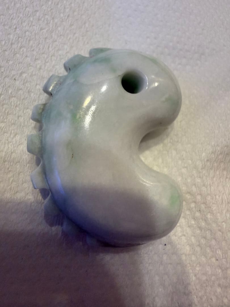 糸魚川翡翠‼️獣形勾玉‼️58,300円にて購入品‼️これ以上の値引きはいたしません‼️