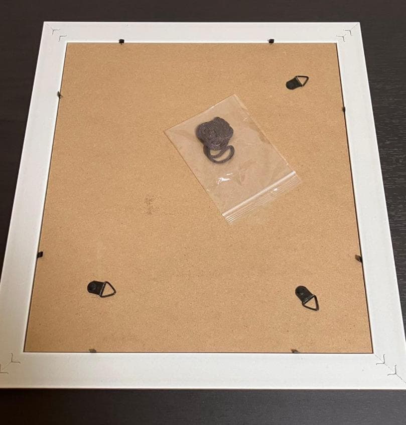 色鉛筆画 人物画 赤フレーム