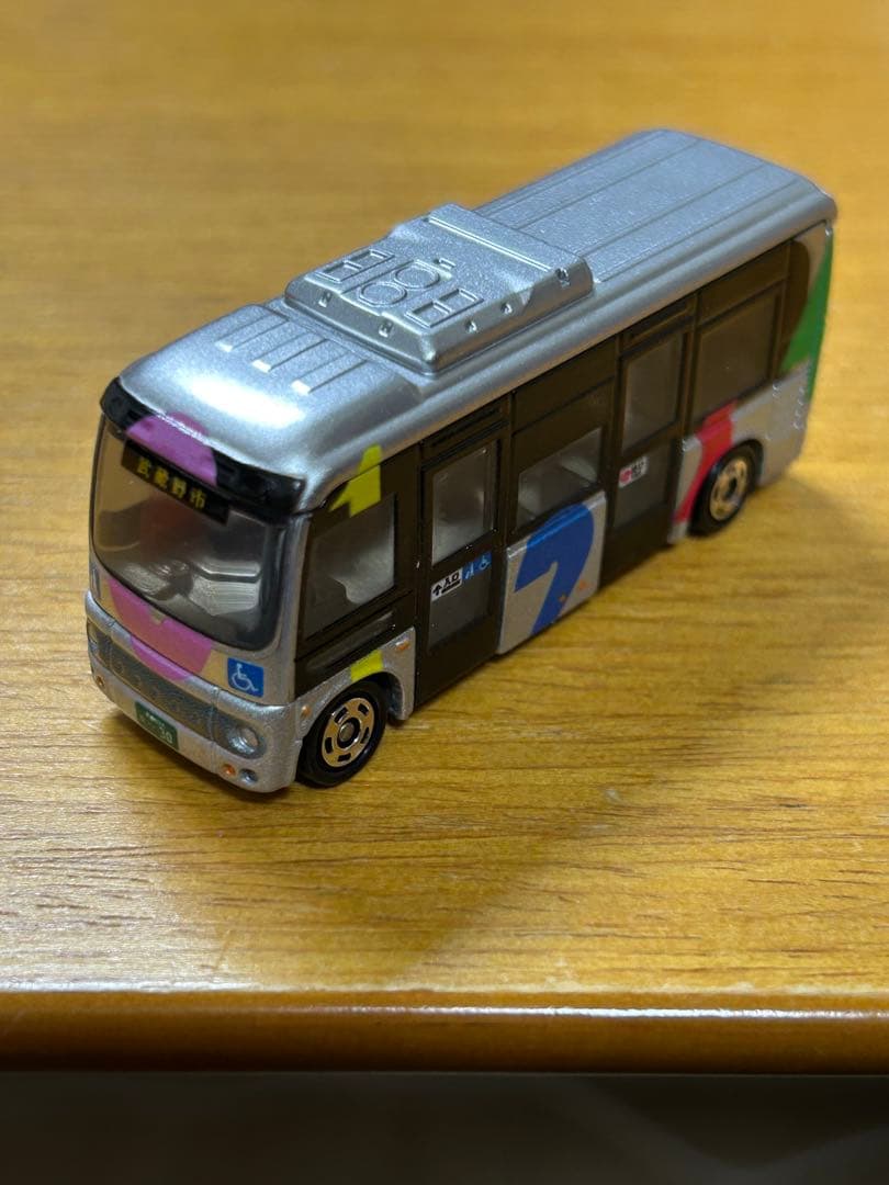 ムーバス　トミカ　30周年