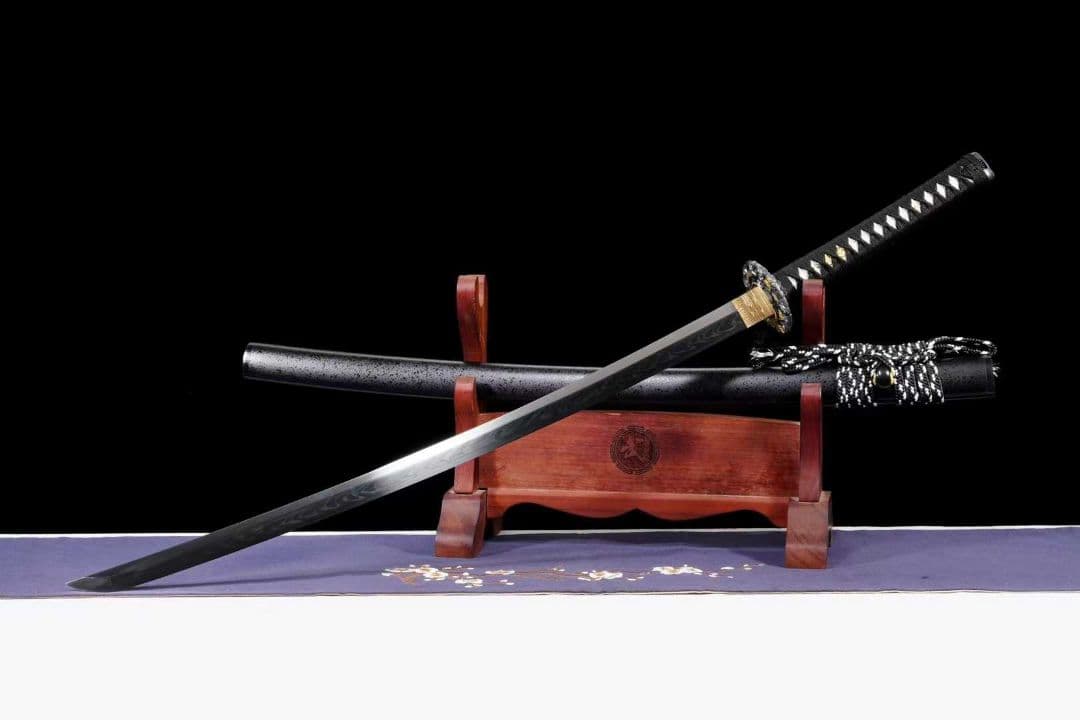 【鎌倉】古兵器 刀装具 日本刀　模造刀 居合刀 武士道 鑑賞用 美術刀 贈り物