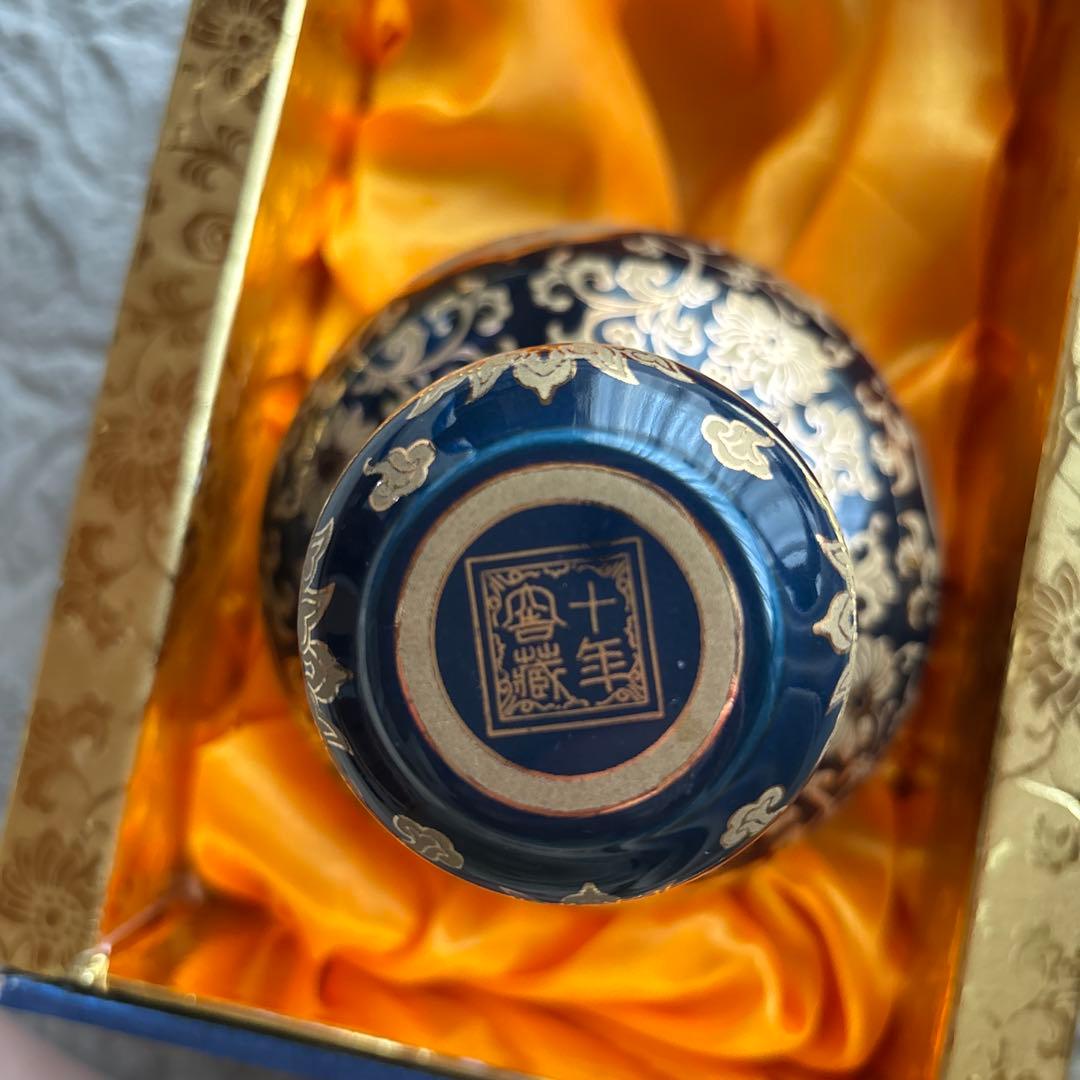 【稀少商品】 高級台湾高梁酒 ・金門十年老窯 600ml