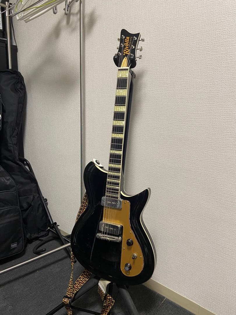 Rivolta Guitars COMBINATA VII/Tor •Black