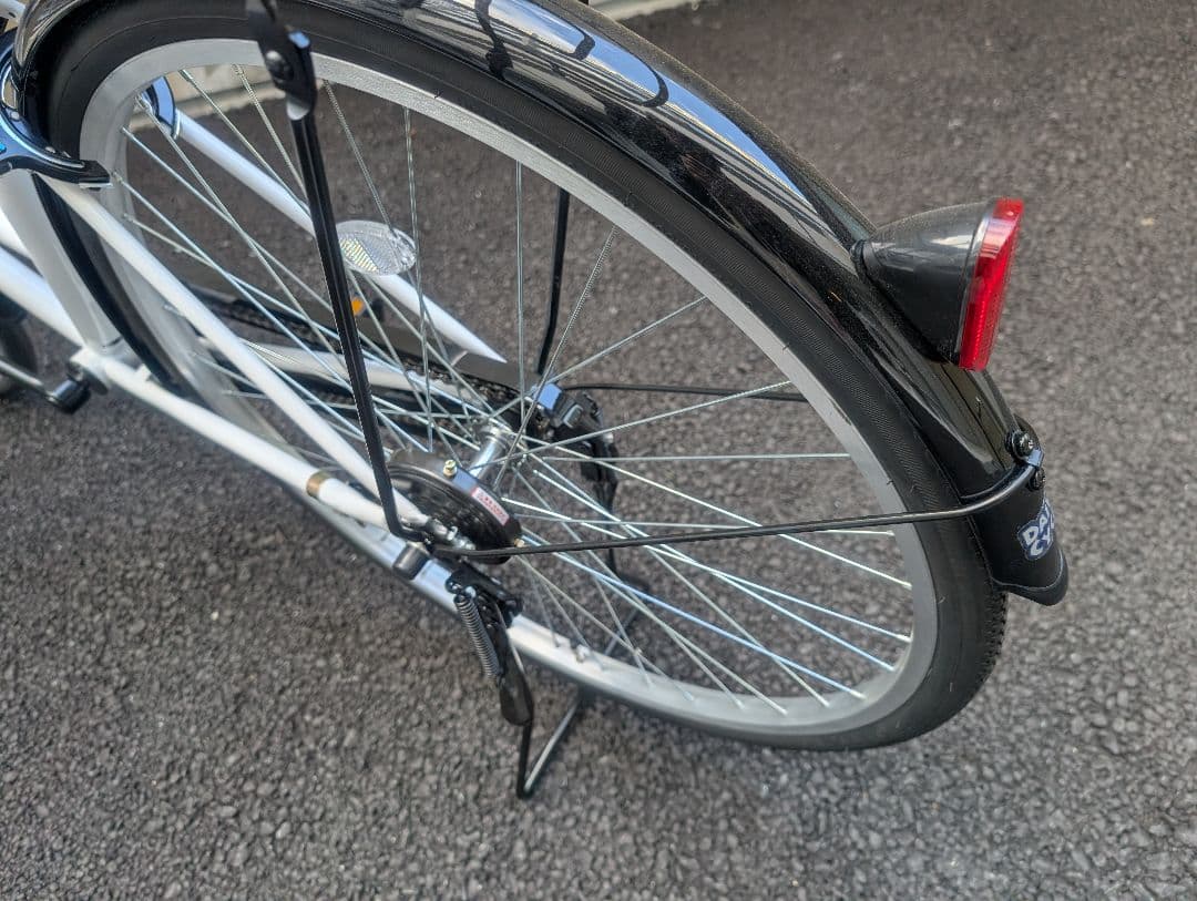 新品未使用品　Fit'z シティサイクル ホワイト　自転車　ダイワサイクル