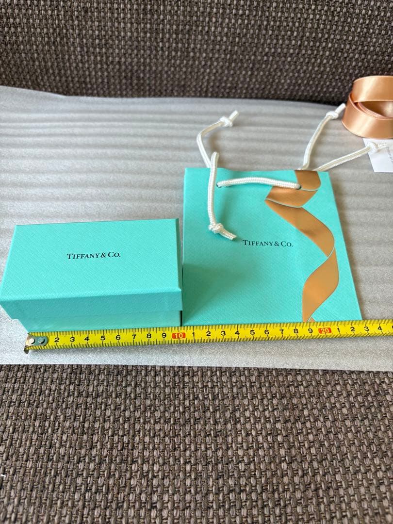 現行品　新品未使用ティファニーピアス　空箱　ケース　ミニサイズ