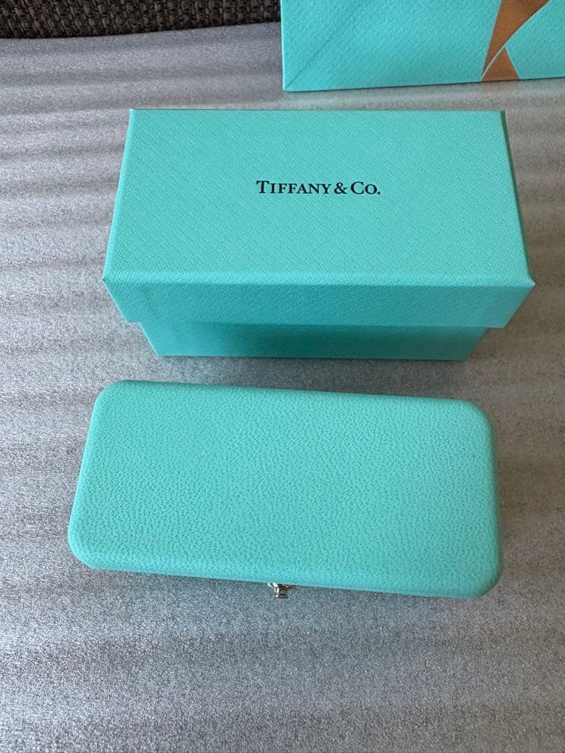現行品　新品未使用ティファニーピアス　空箱　ケース　ミニサイズ