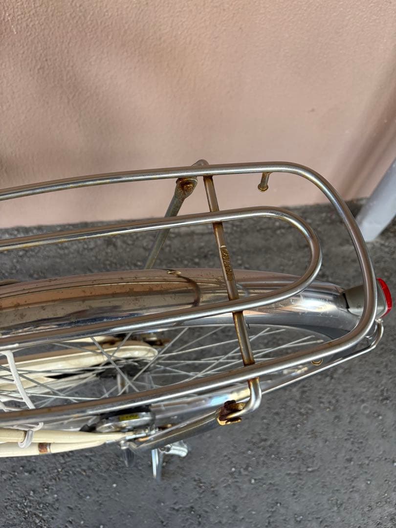 シティサイクル クリーム色 ブラウンサドル　ブリヂストン プレイヤー