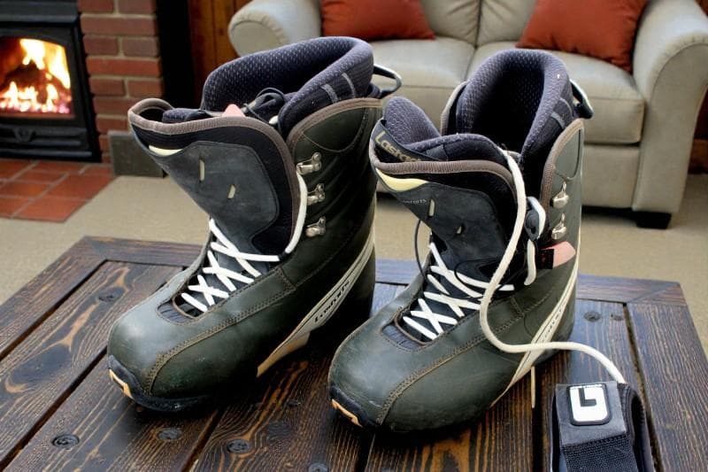 新設計の紐式システム。LASTARTS LS-34LACE スノーボードブーツ