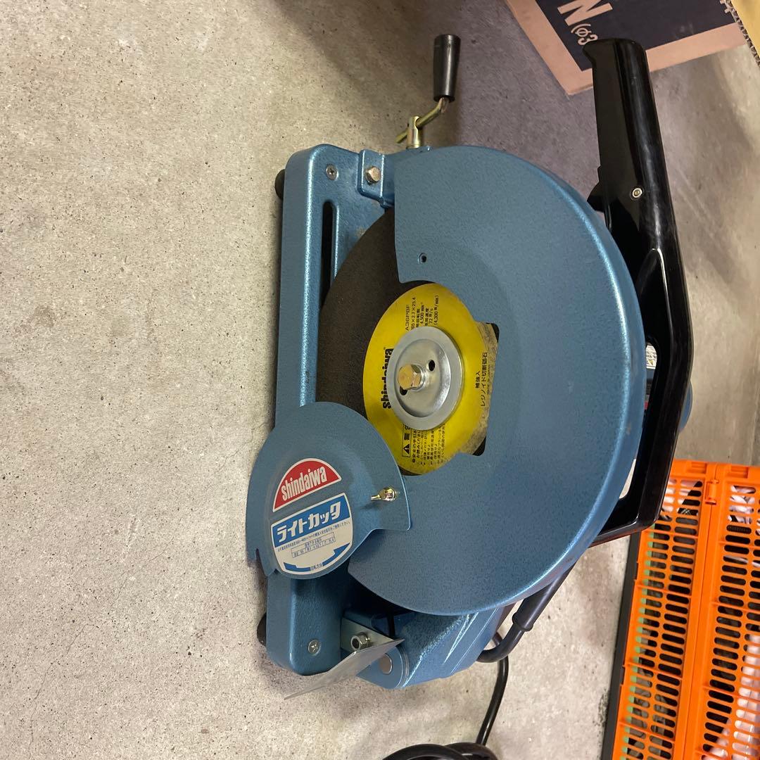 SHINDAIWAのディスクグラインダー