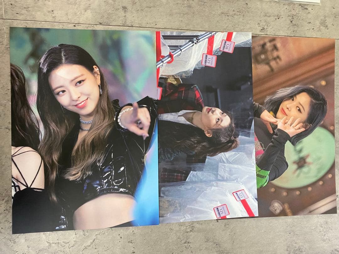 ＋itzy K-POP ペンライト 垂れ幕 ポストカード