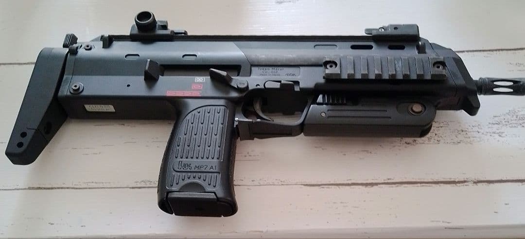 電動ガン 東京マルイ MP7 ロングマガジン2本付き