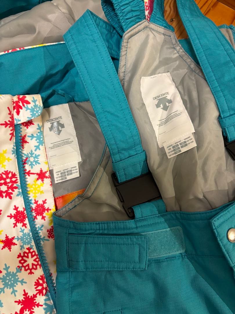 【すぐに滑れるセット！】DESCENTE 子供スキーウェアに、色々ついて特価！