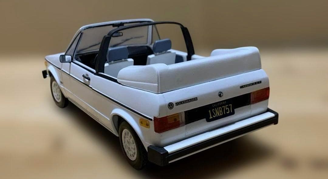 ミニカー　1/18　VW　フォルクスワーゲン　ゴルフⅠ　カブリオレ　ホワイト