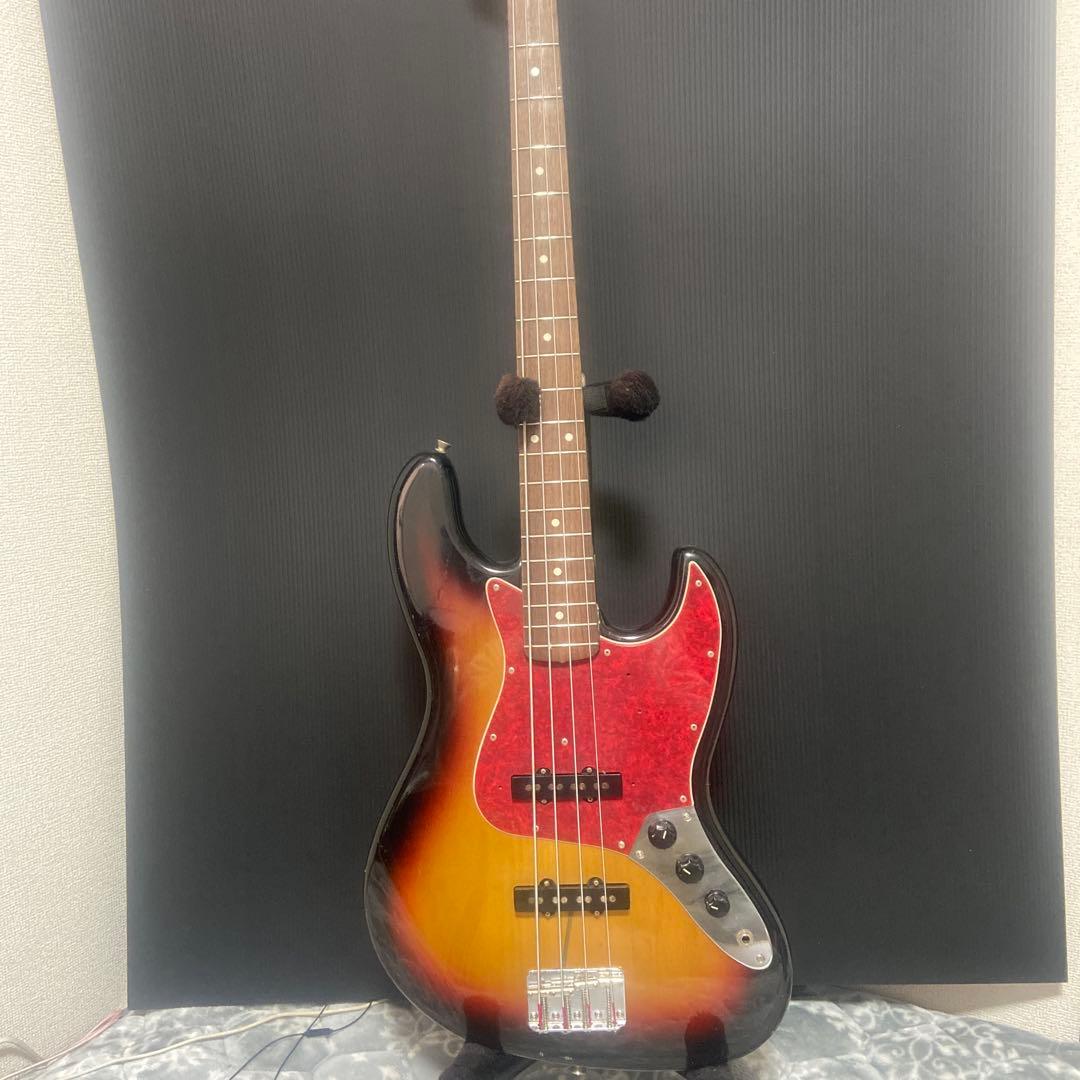 ベース Fender Japan JazzBass