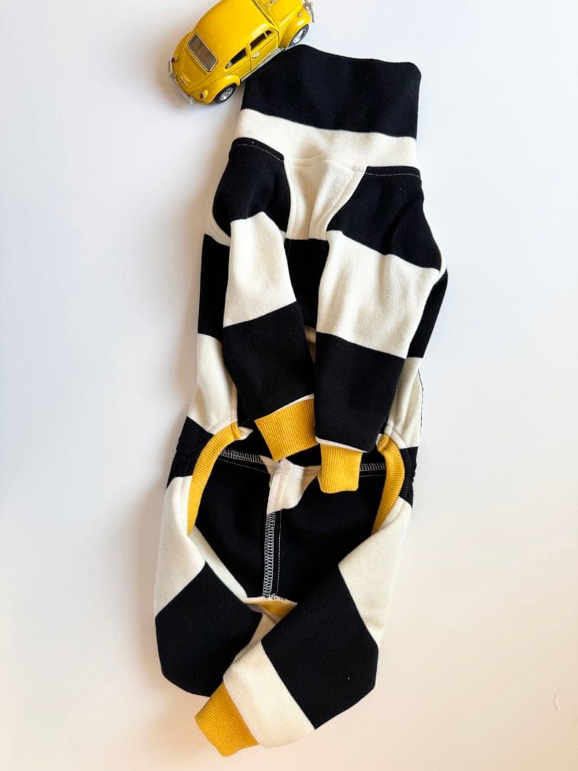 太ボーダーのロンパース　イタグレ服　犬服　ハンドメイド