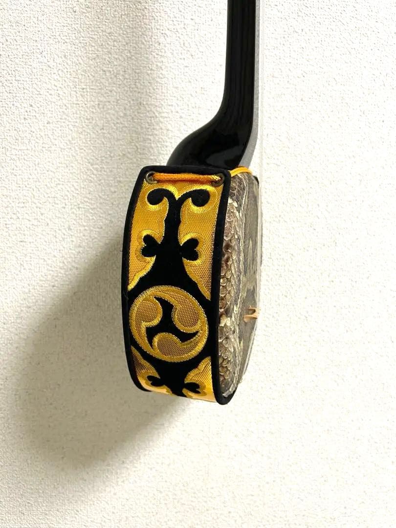 本ヘビ皮の伝統的な三線 強化張り 3弦 沖縄