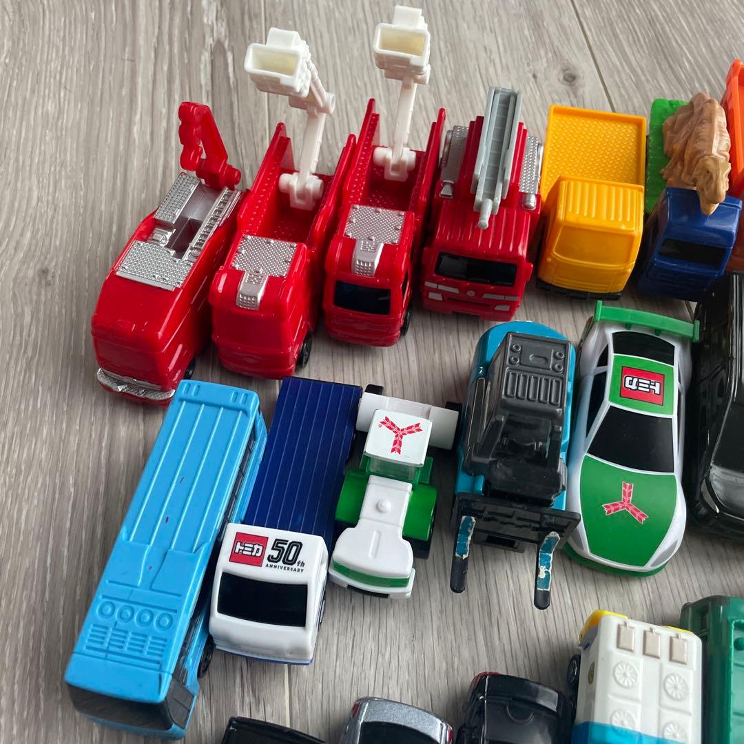 トミカ　まとめ売り　82台セット　ミニカー