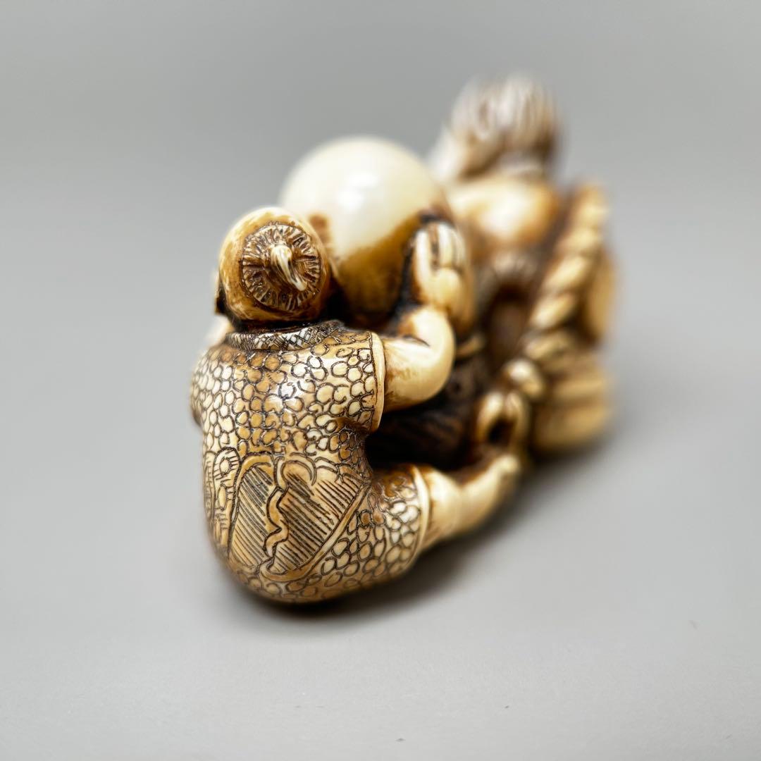 三人のキャラクター 彫刻極上根付天然素材アンティーク骨董飾り物古美術置物細密細工