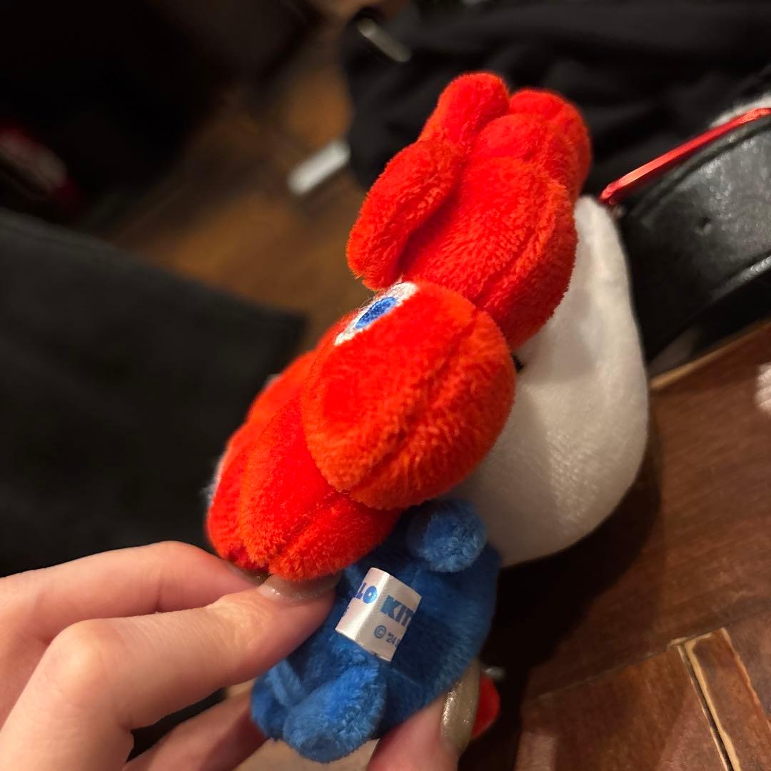 ハローキティ ミャクミャク