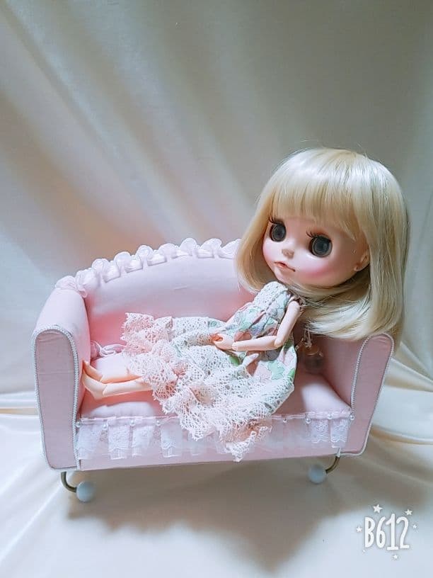 ブライス　リカちゃん　ドルフィー　ドール用　ミニチュアソファー出品参考画像