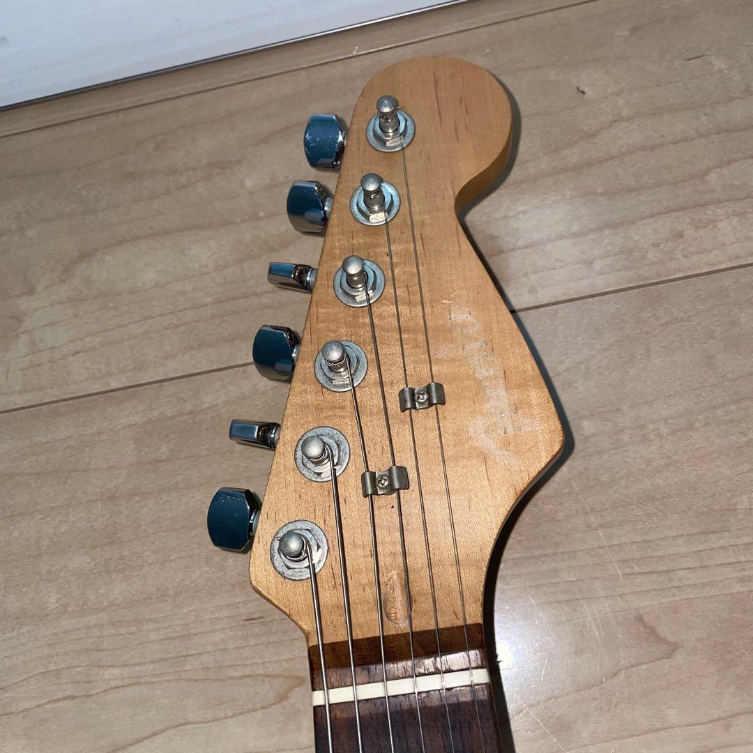 高級ピックアップ搭載　いい音　ストラトキャスタータイプ　弦高調整済み　です