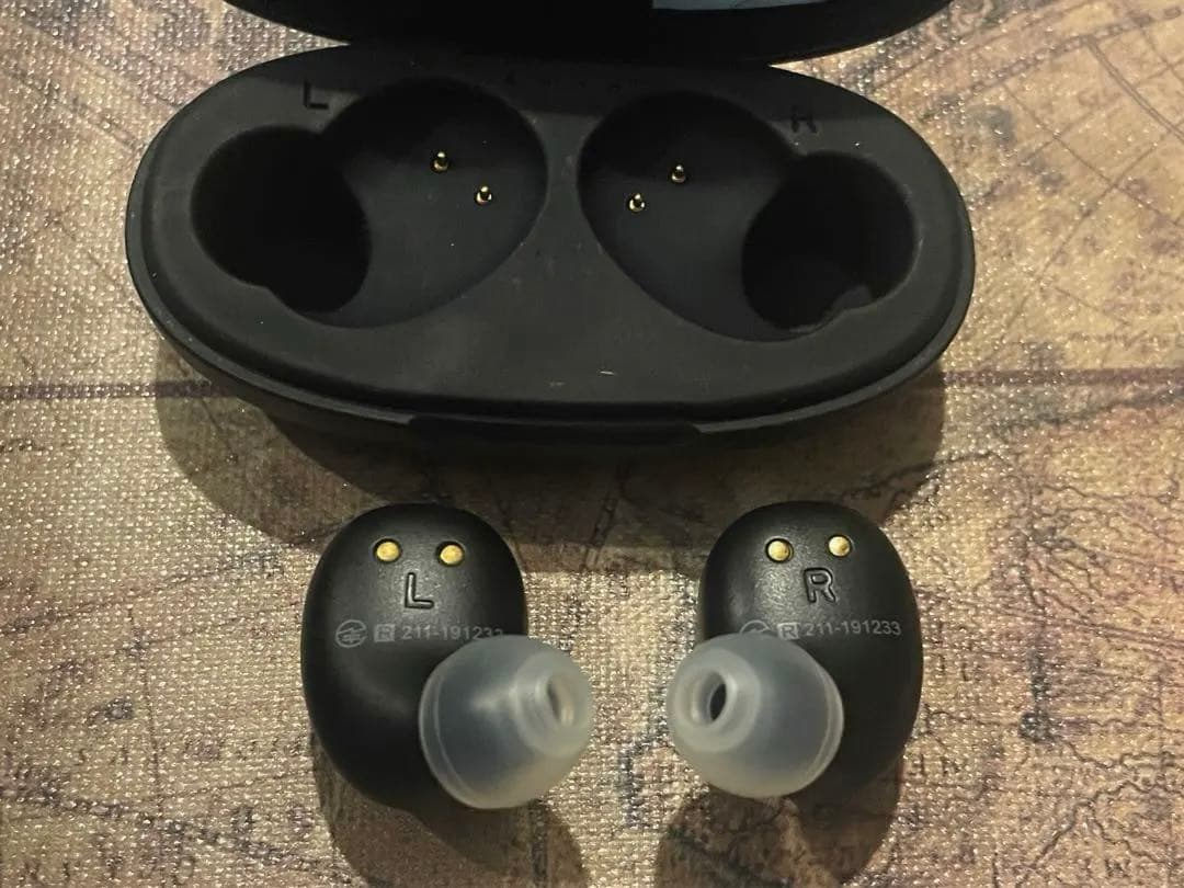 鬼灯の冷徹 zeeny ワイヤレスイヤホン 充電器 セット