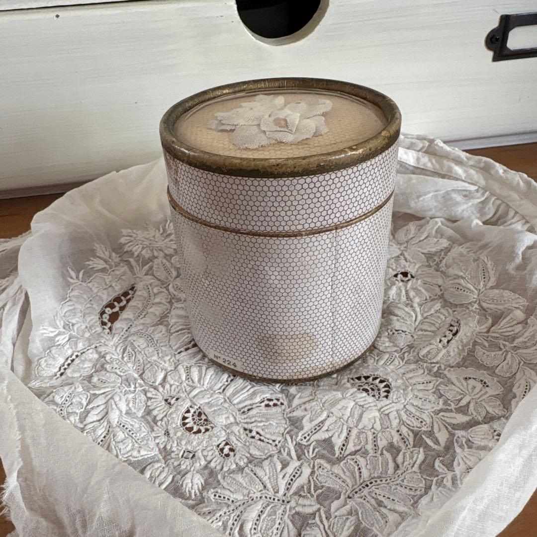 フランスアンティーク　すみれの香水瓶