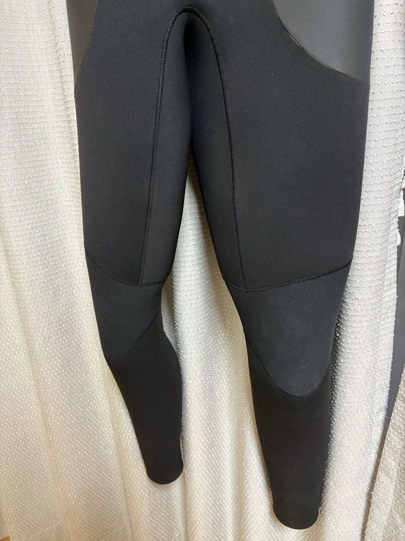 REVOLUTION(レボリューション)5×3mm セミドライ メンズM相当