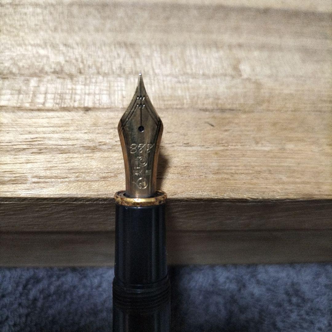 14K プラチナム　黒色プラスチック万年筆